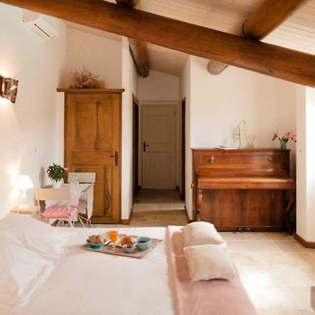 Provence Dodo Bed and Breakfast Villeneuve  Exteriör bild