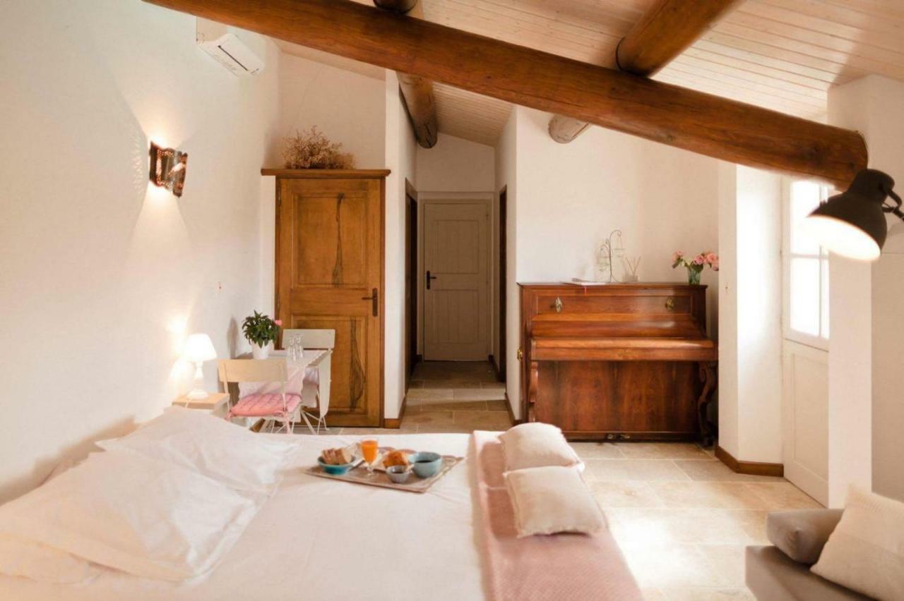 Provence Dodo Bed and Breakfast Villeneuve  Exteriör bild