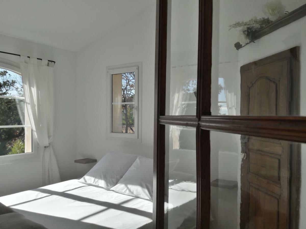 Provence Dodo Bed and Breakfast Villeneuve  Exteriör bild