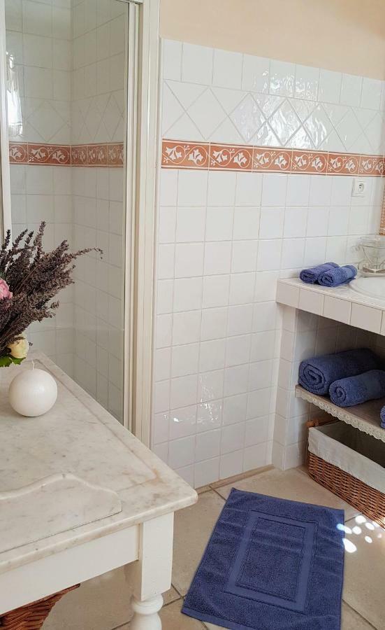 Provence Dodo Bed and Breakfast Villeneuve  Exteriör bild